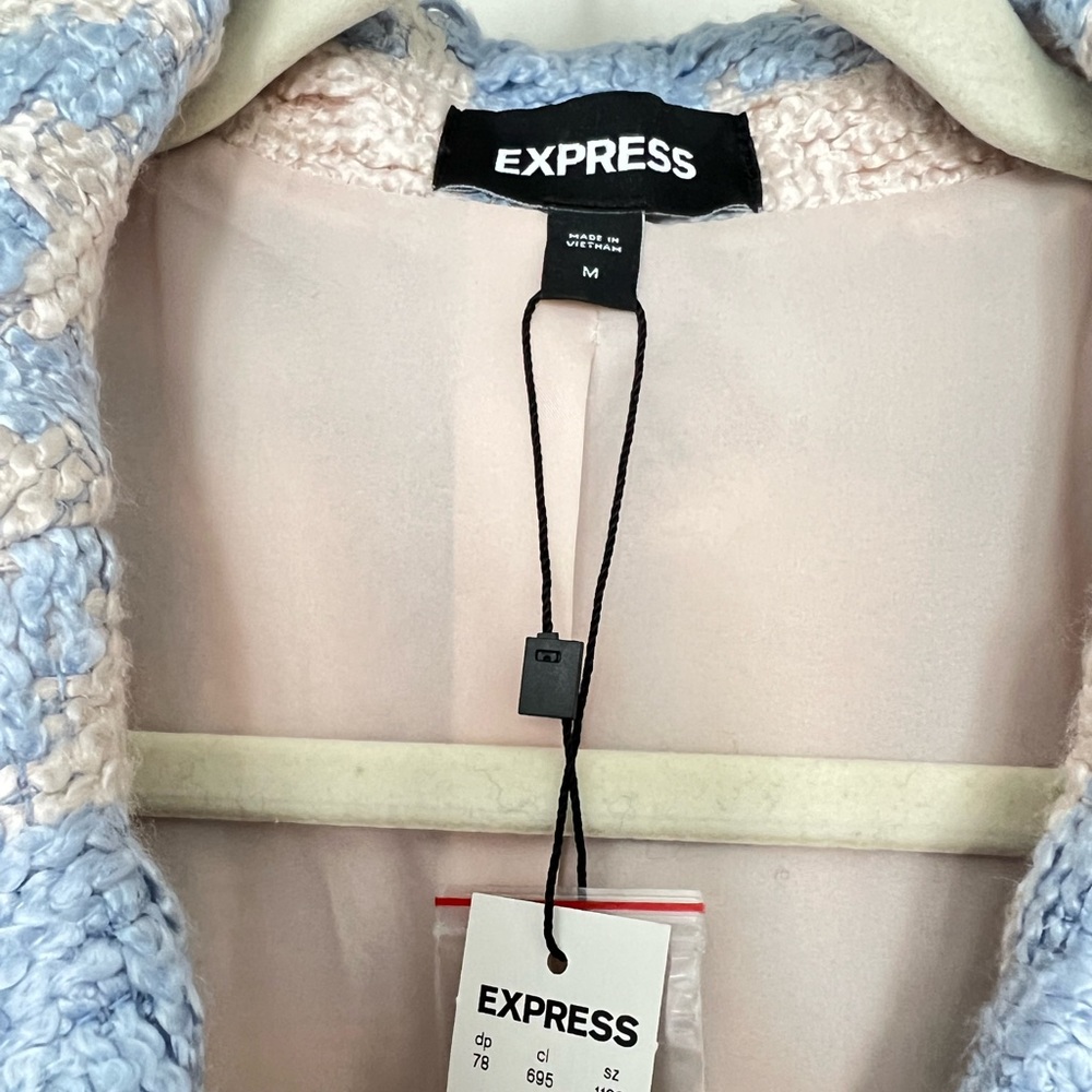 Express Cropped houndstooth jacket size medium - Picture 3 of 4